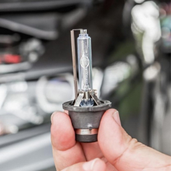 Xenon HID žarnice D1S, D2S, D3S, D5S, D8S in CanBus balasti za avto – visoko zmogljive avto žarnice